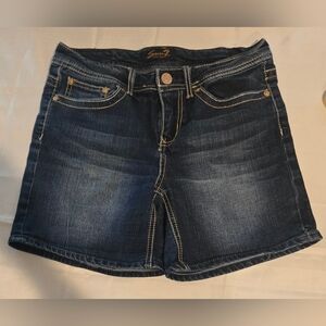 Seven7 Jean Shorts Sz 6 Stretch Dark Wash Euc